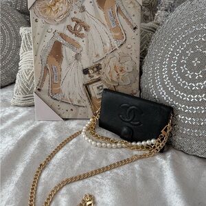CHANEL wallet with chain